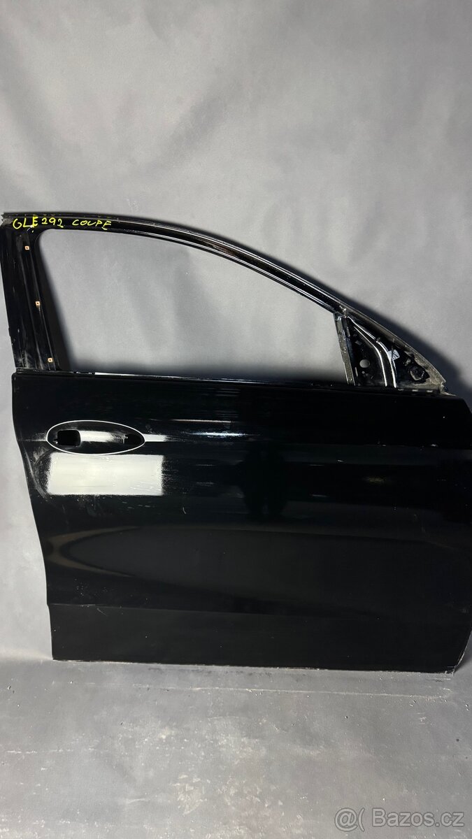 Přední pravé dveře Mercedes GLE292 Coupe - 2