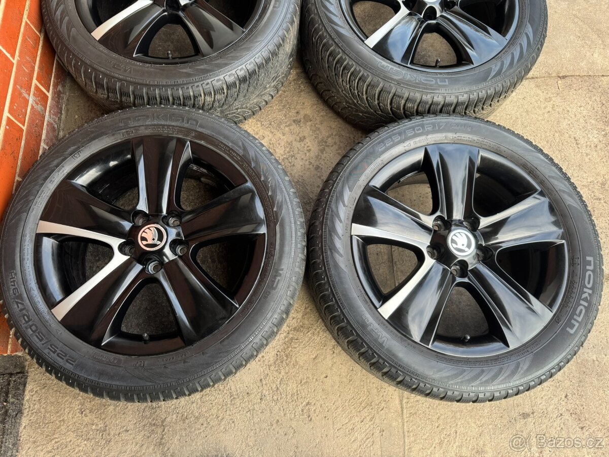 Alu 17" 5x112, škoda " Dolomite BLACK " zimní 80% , YETI - 2