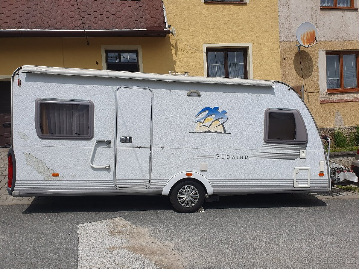 Obytný přívěs Knaus Südwind 500 FU, nově koupený v r. 2009 - 2