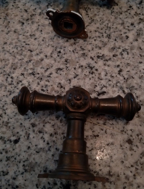 Starožitné mosazné kličky - cena za KUS - 2