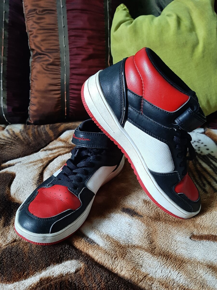 boty Champion v.39 - 2