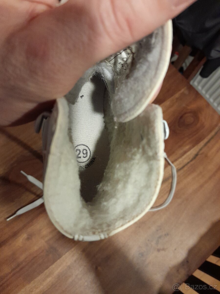 Dívčí lední brusle - 2