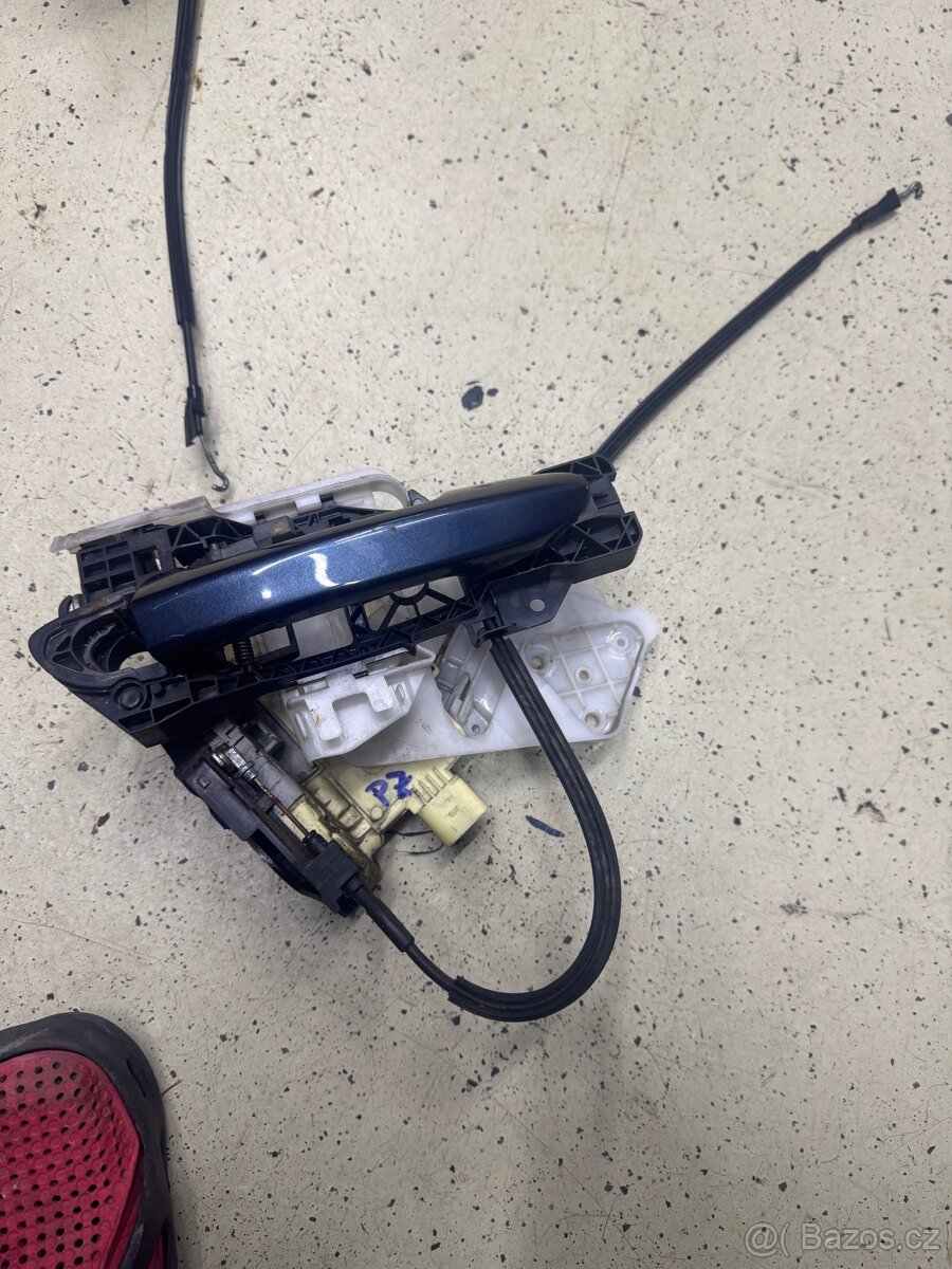 Zámky dveří passat B6 - 2