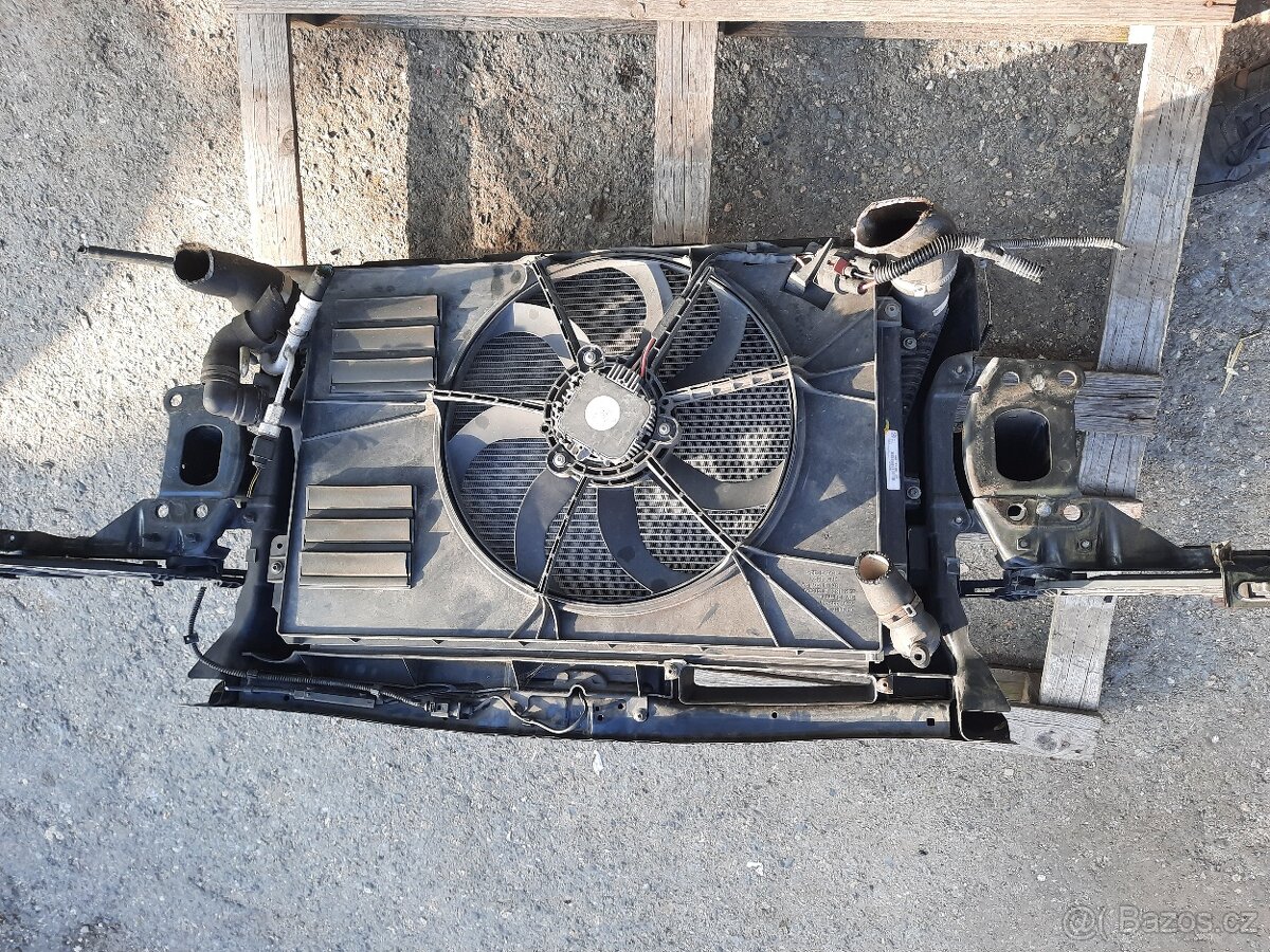 škoda octavia 2 facelift - chlačová stěna - 2