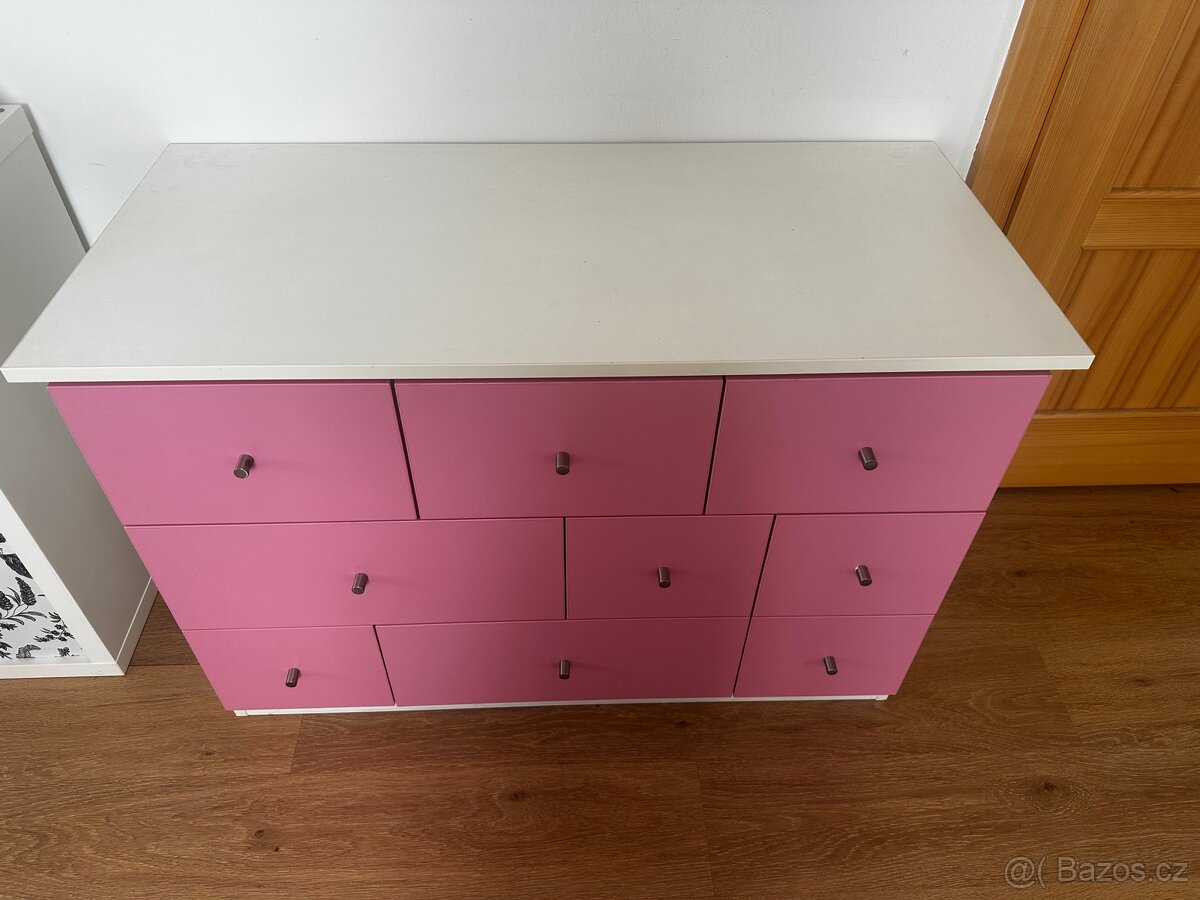 Růžová komoda - 2