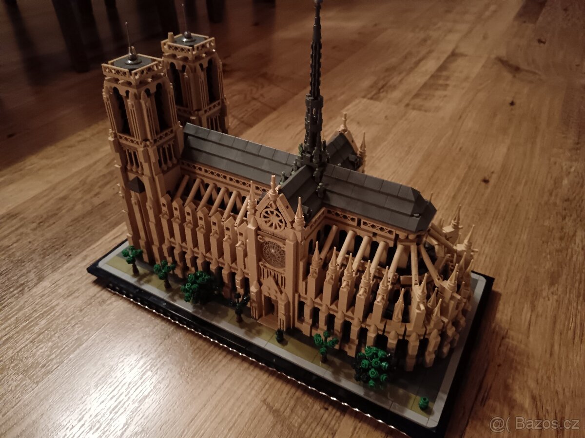 LEGO Notre-Dame v Paříži - 2