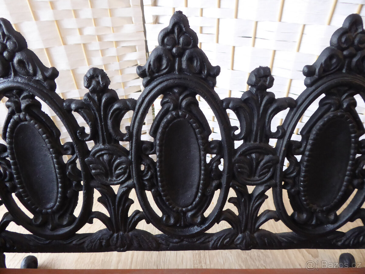 Litinová lavička pro panenky - 2