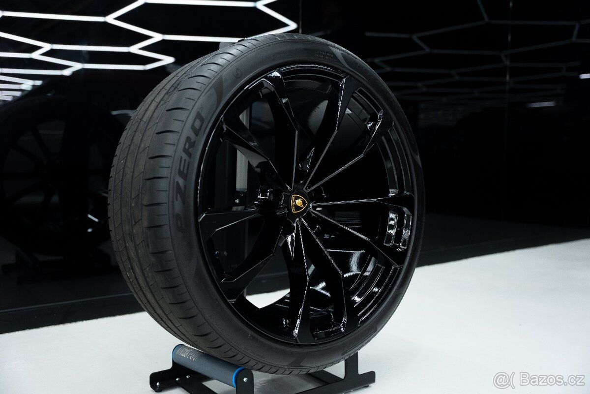 Originál ALL kola Lamborghini Urus - 2