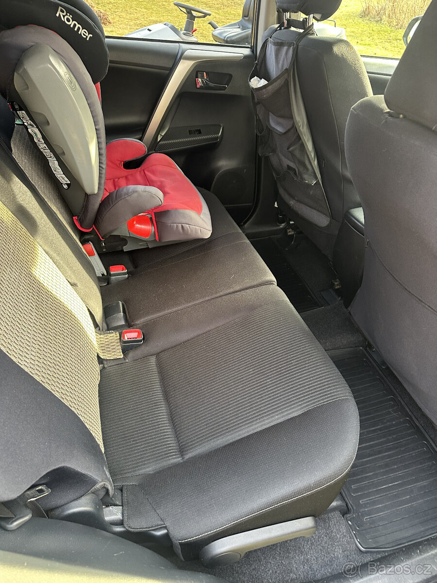 Toyota RAV4 2.2D 4x4 TOP stav původ ČR - 2