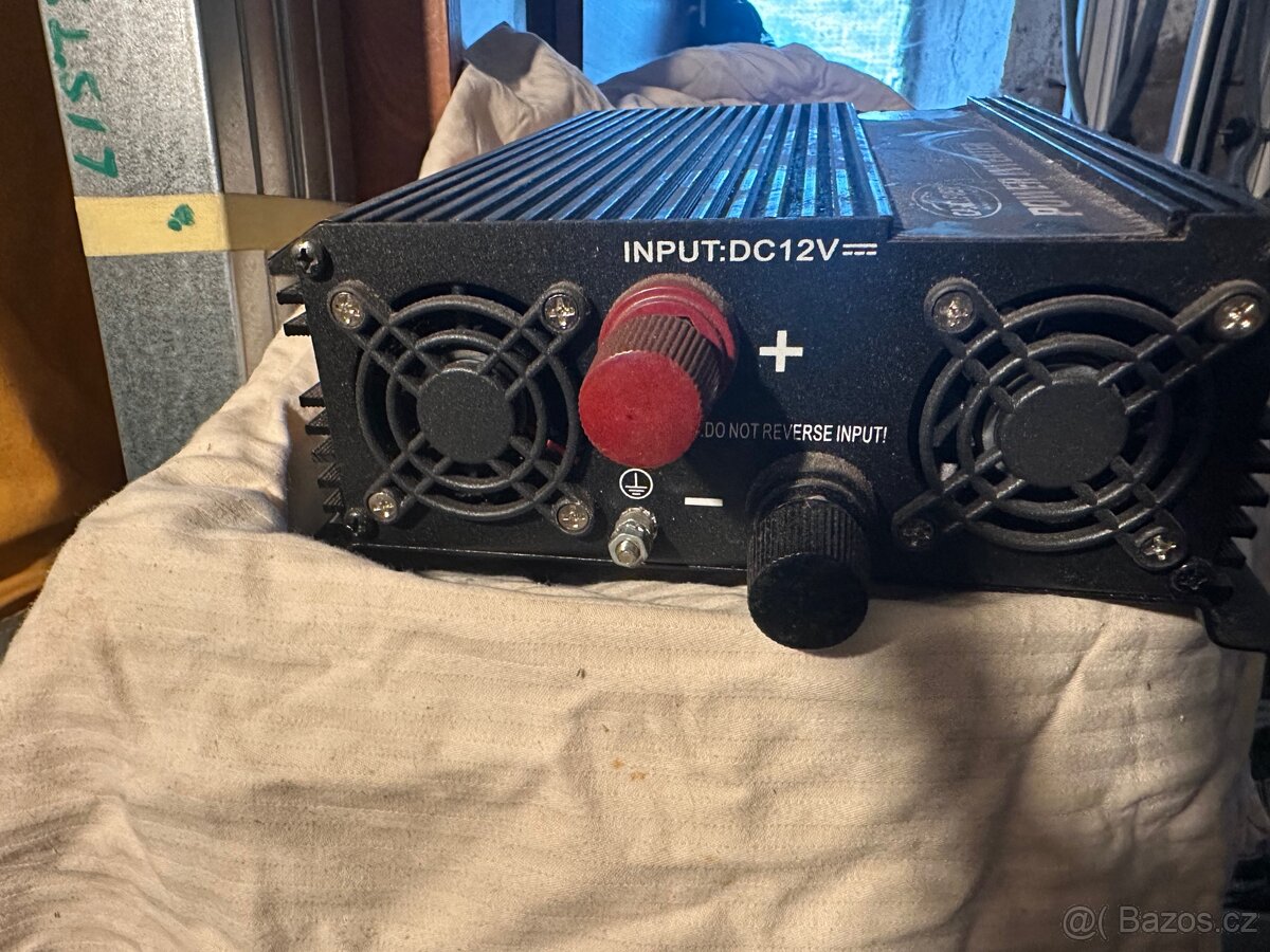 Měnič napětí 12/230V 1200w - 2