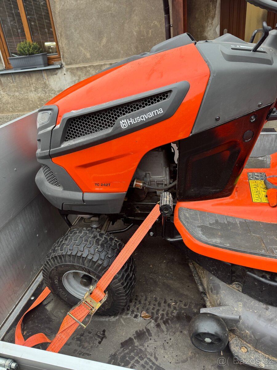 Husqvarna TC242T - 2