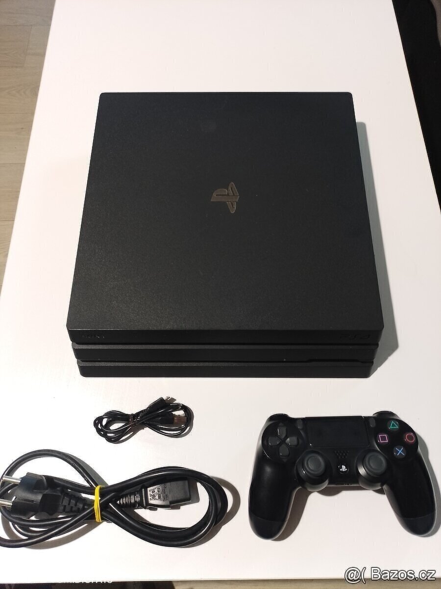 Playstation 4 PRO 1TB - 2
