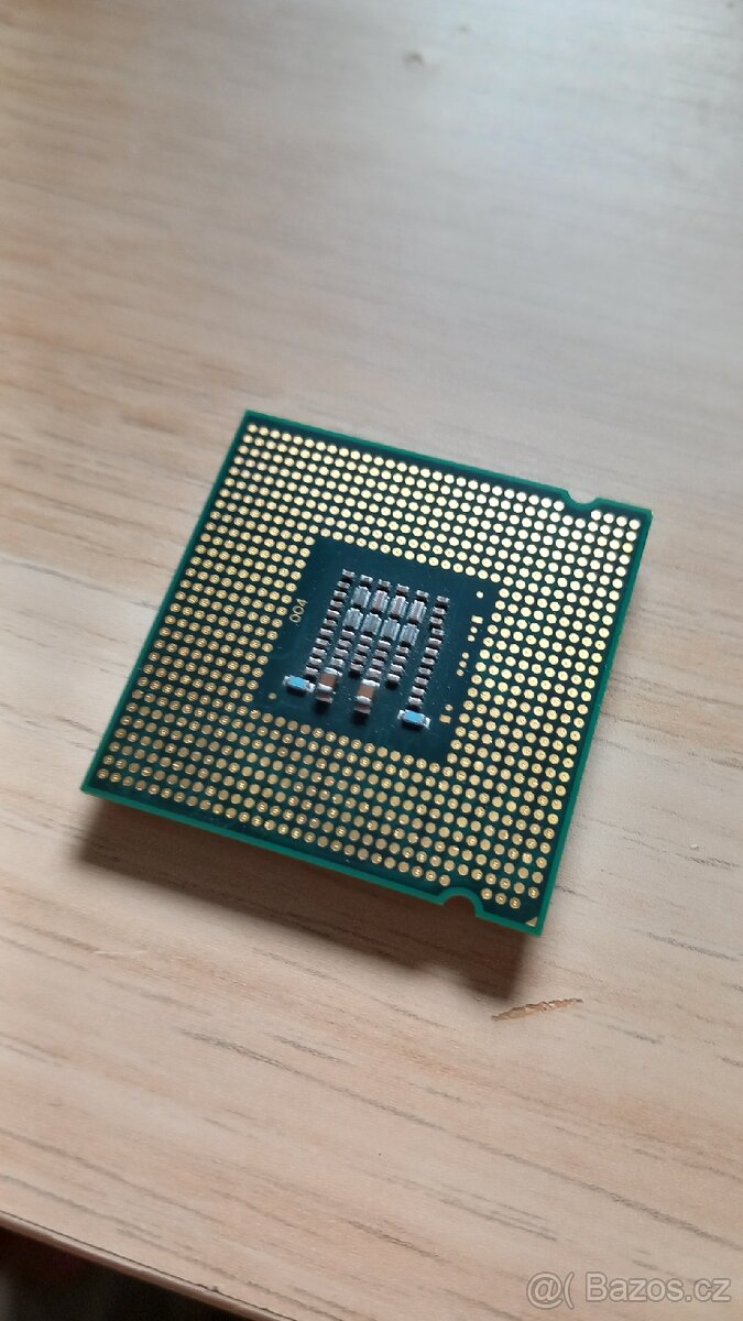 Intel Celeron E3400 - 2