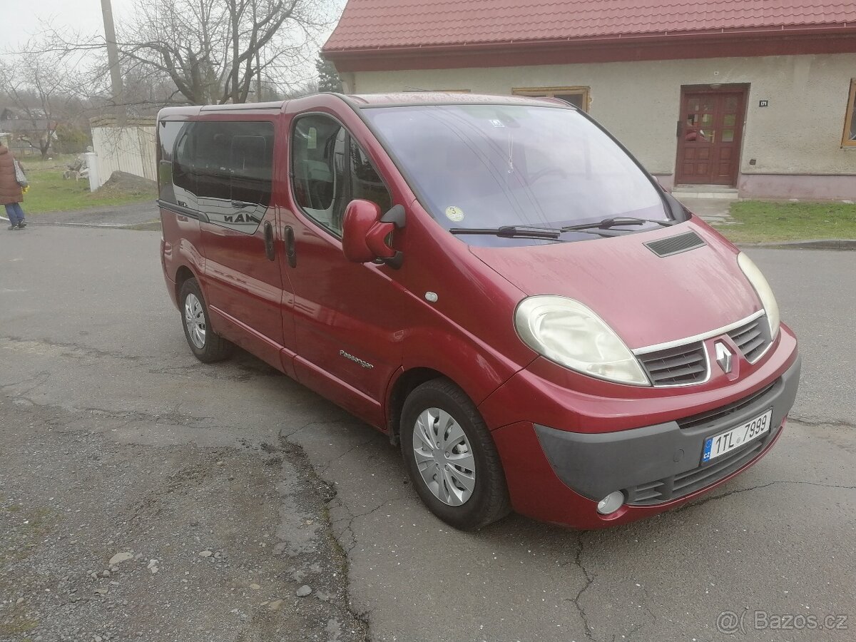 Renault Trafic Pasanger - 2