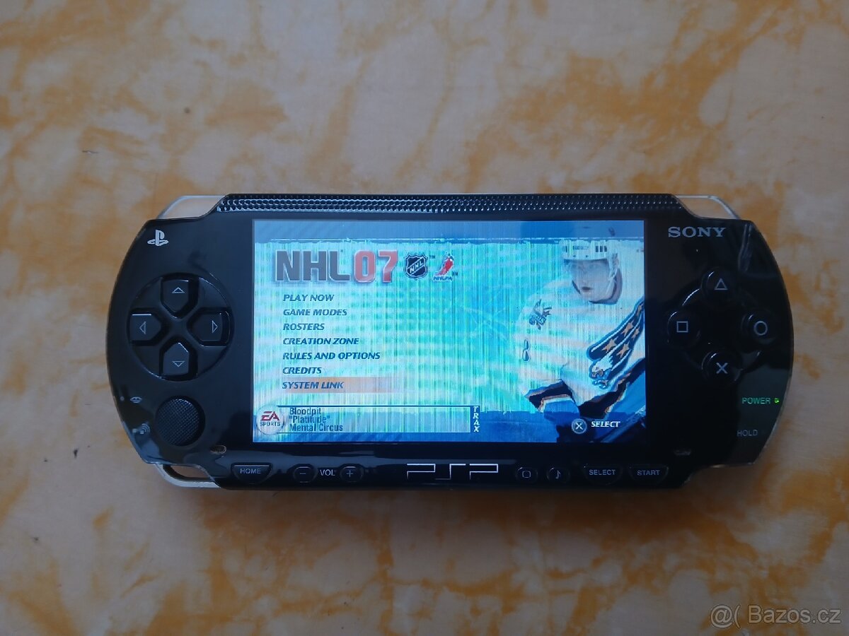 sony psp+hry+nabijecka+pouzdro - 2