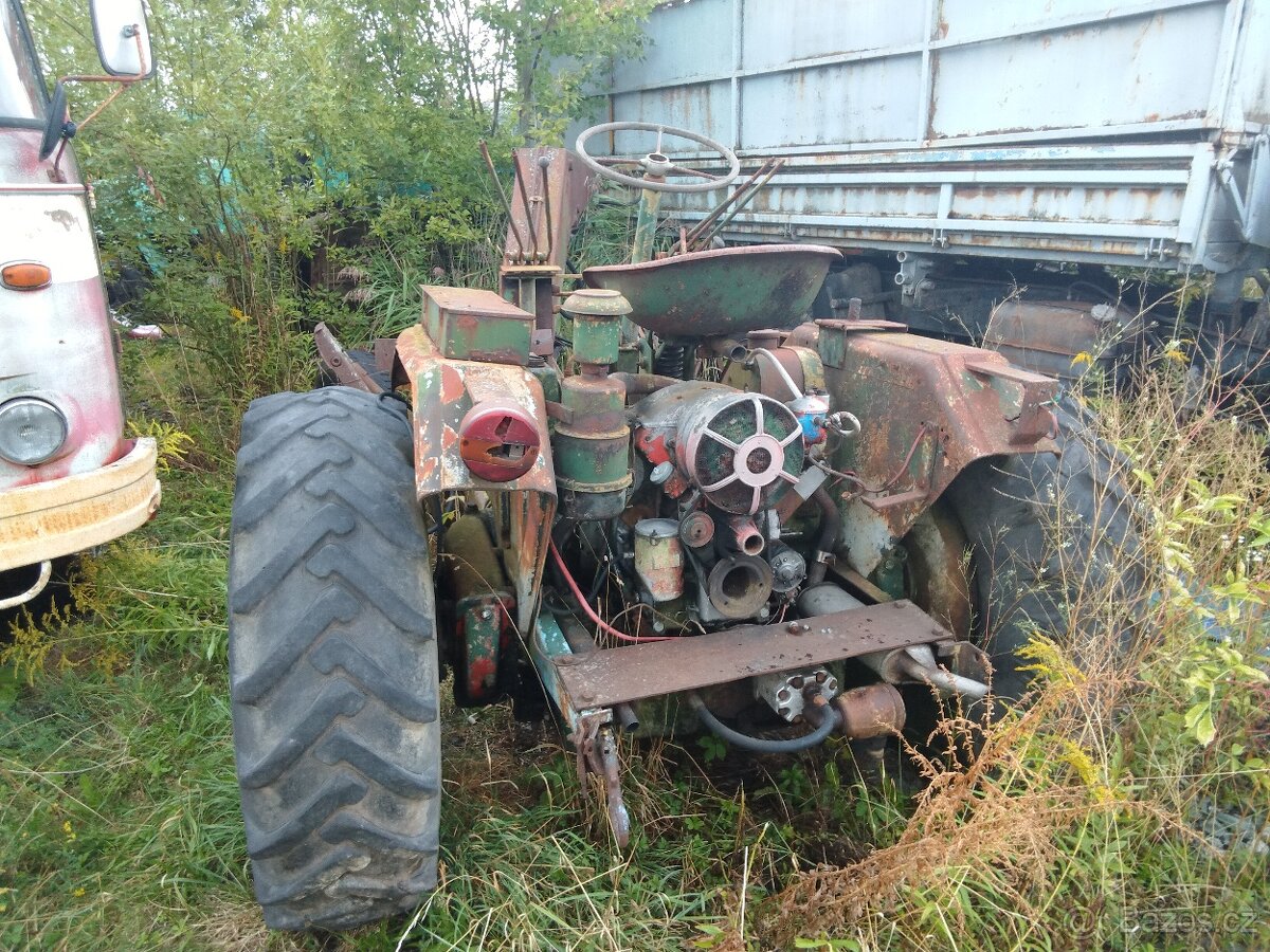 Nakladač RS 09 T157 - 2