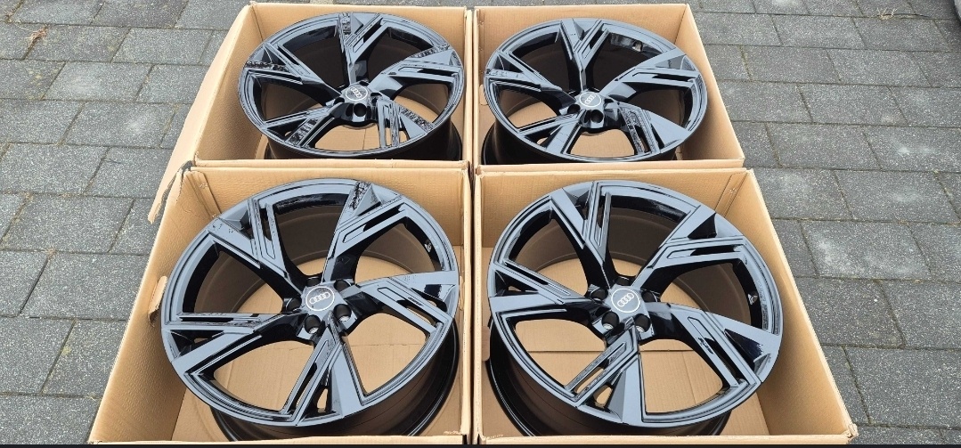 Nové originální alu kola Audi Sport RS6 R22 - 2
