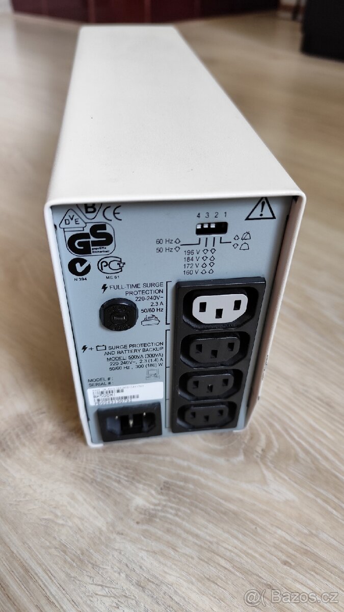 Záložní zdroj APC 500 UPS nová baterie - 2