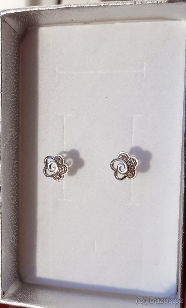 Stříbrné náušnice, pecky, kytičky - 2