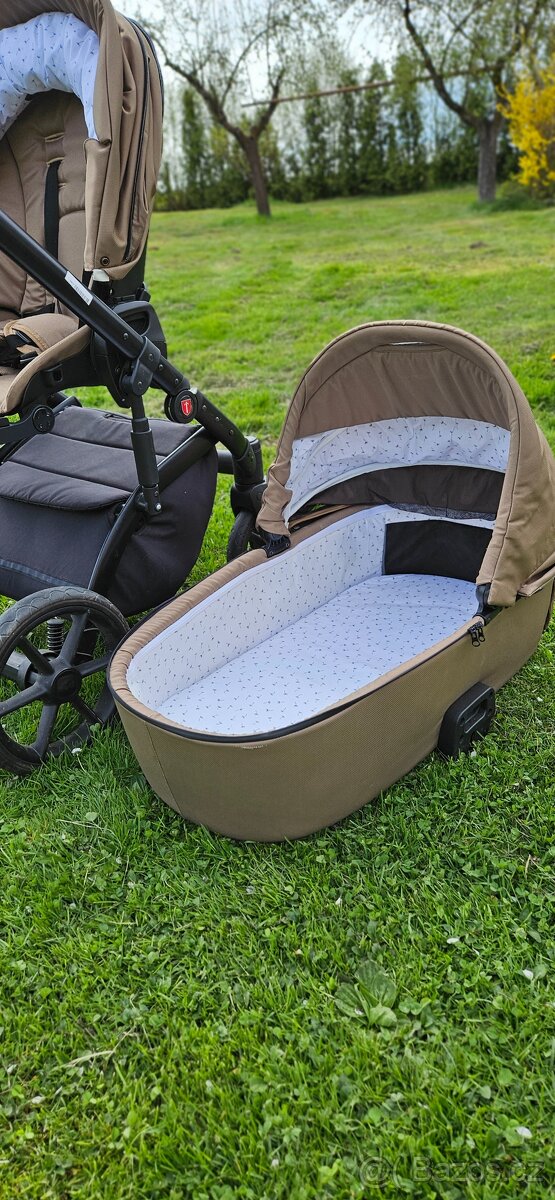 Kočárek po jednom dítěti - 2