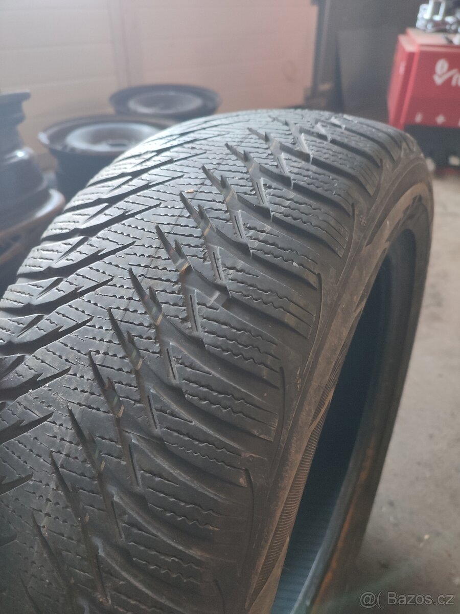 205/55R16 - 2