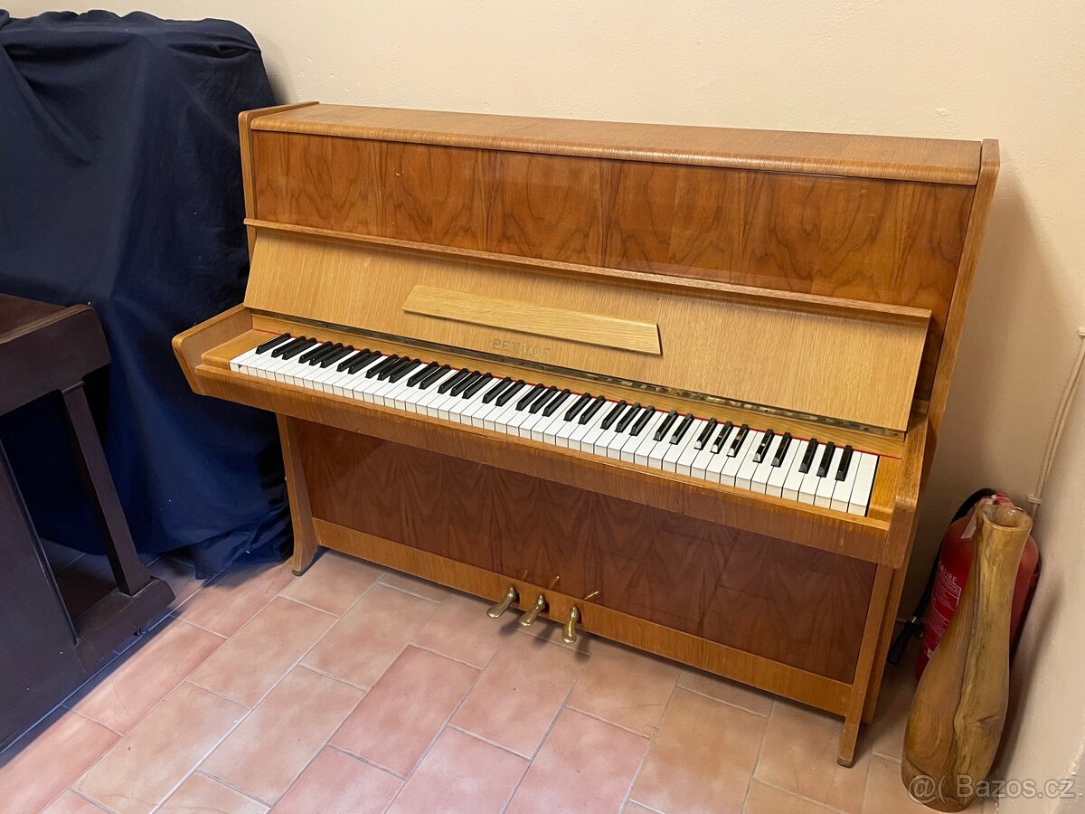 Pianino Petrof k114 - 2