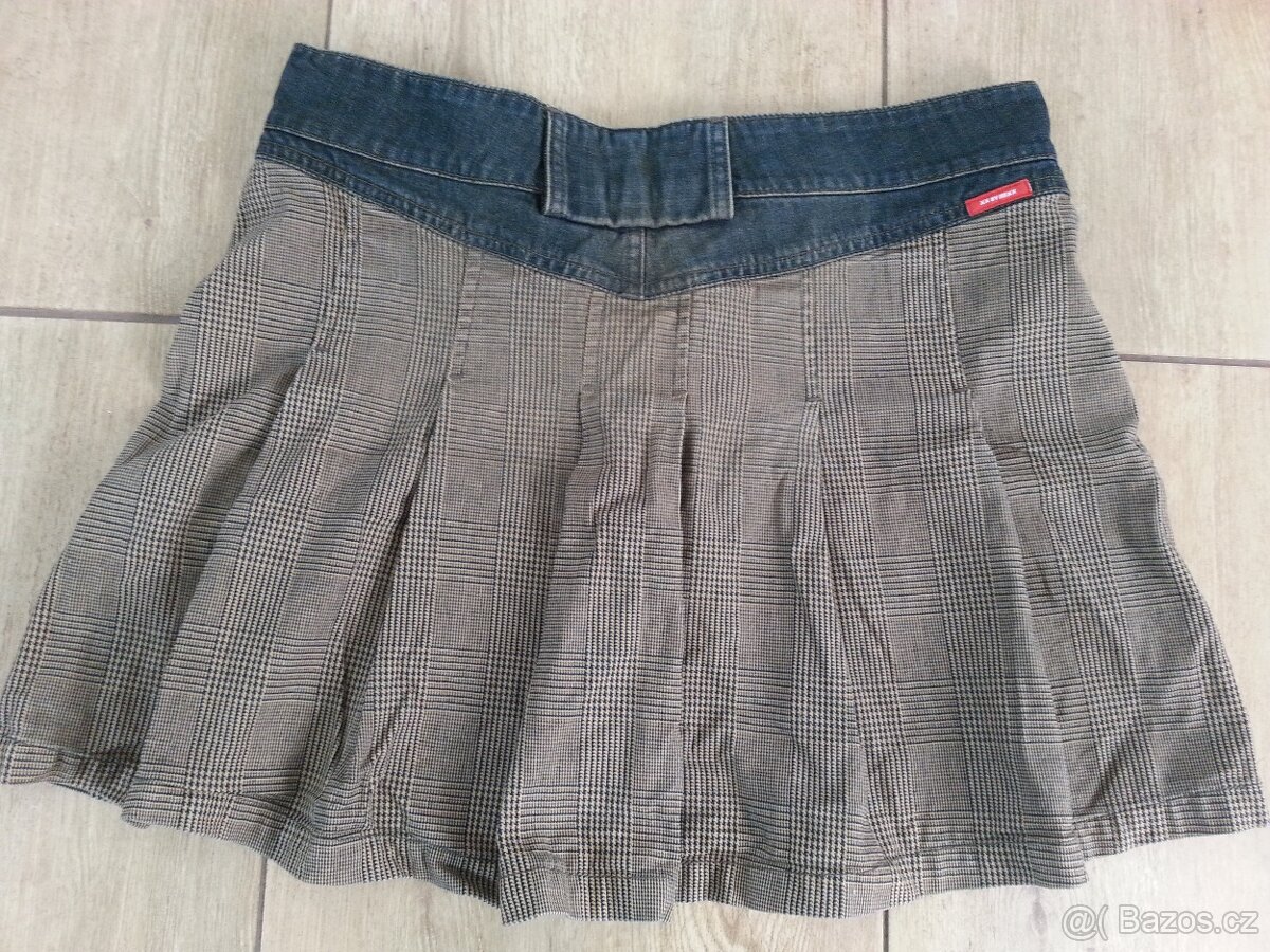 Dámské oblečení: HI-TEC, b.young, BonPrix, Takko, XXBY MEXX - 2