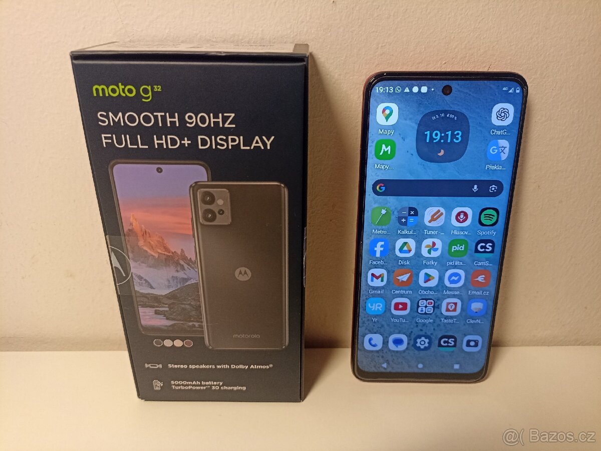 Motorola Moto G32 8GB/256GB + 10 pouzder + 5 skel - 2