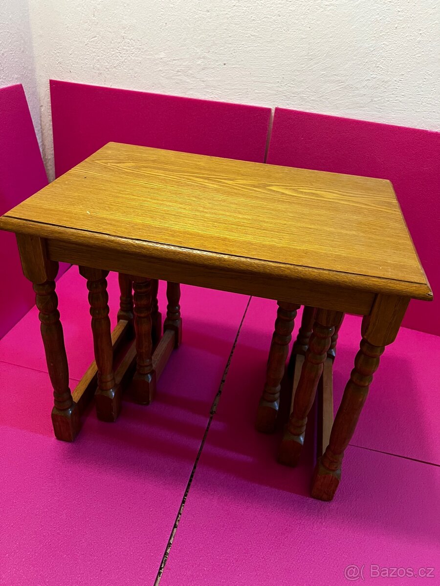 Odkládací stolek - 2