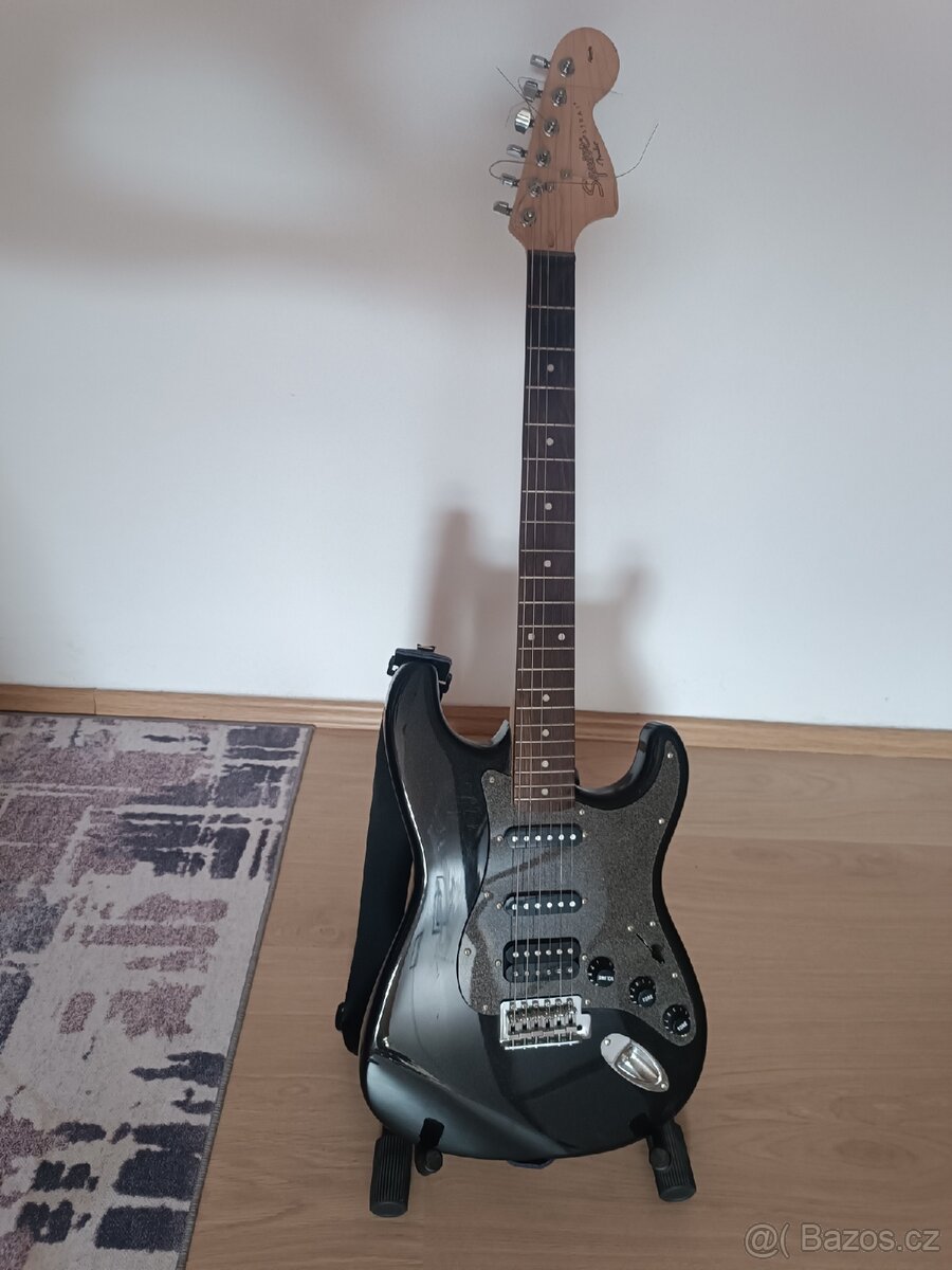 Squier Strat elektrická kytara - 2