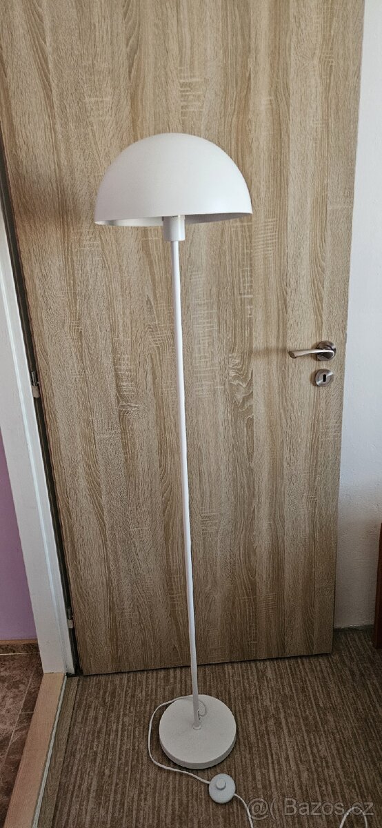 Stojací lampa - 2