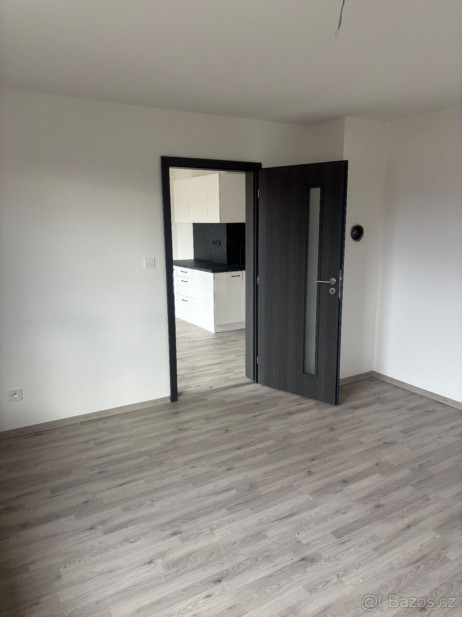 Nabízím k prodeji - 2