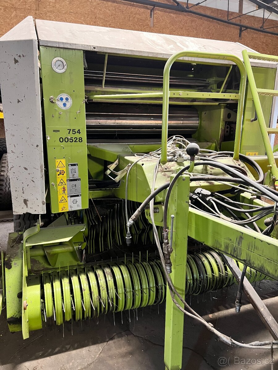 Claas Rollant 254 - 2