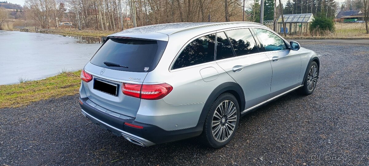 Mercedes Benz E220 Allterrain - 2