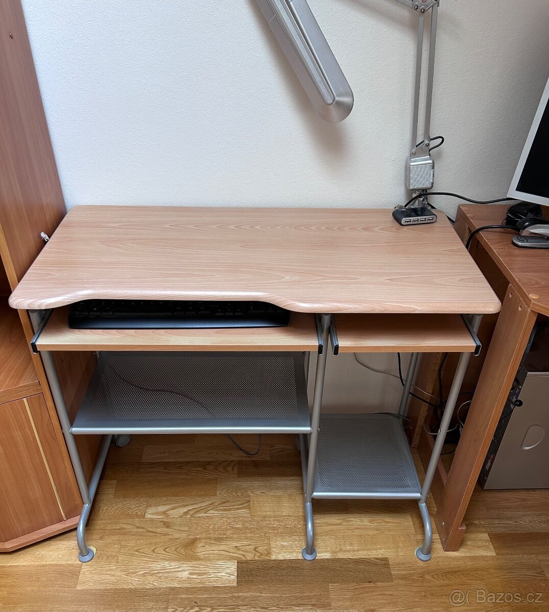 Pc stolek - 2