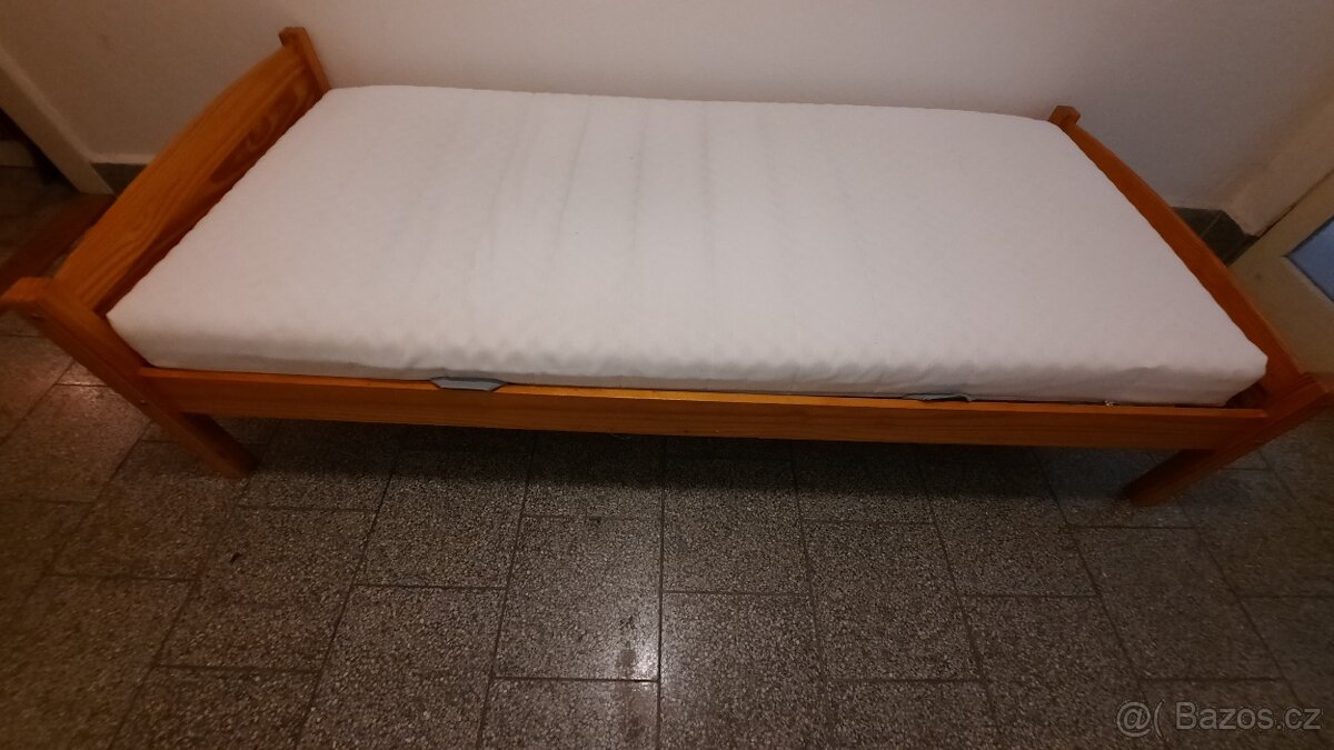 644 - Rám postele s matrací a roštem - 2