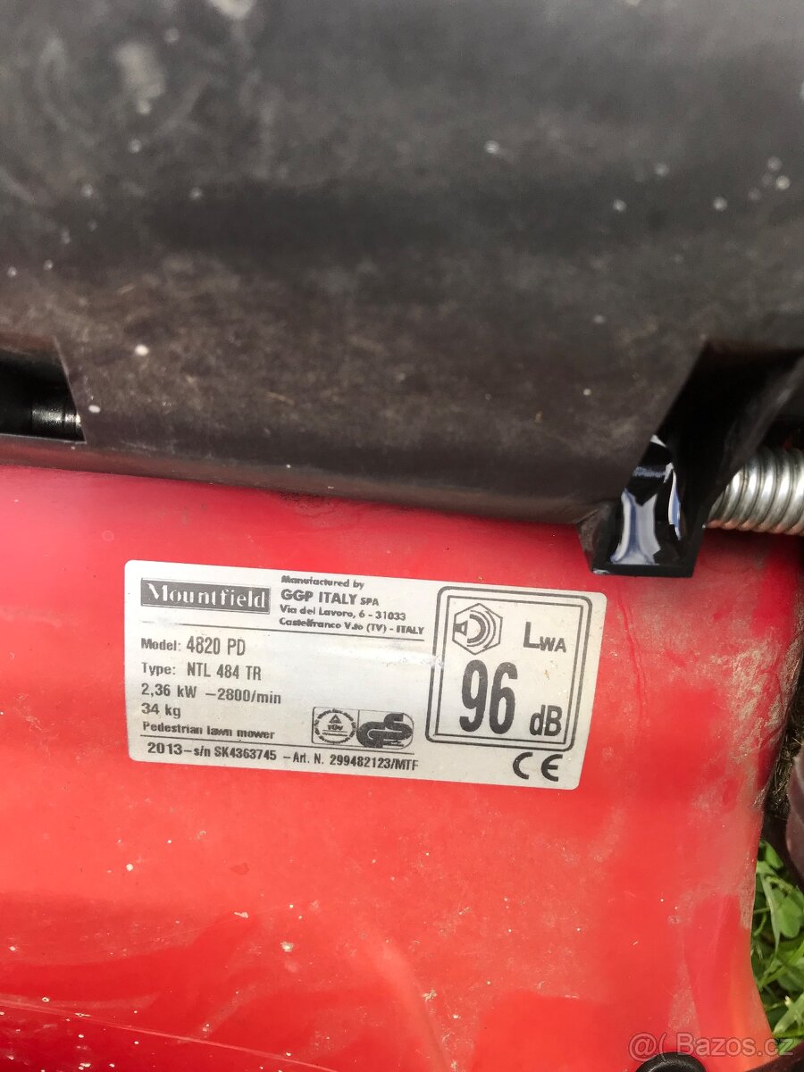 Prodám benzinovou sekačku Mountfield 46cm. - 2