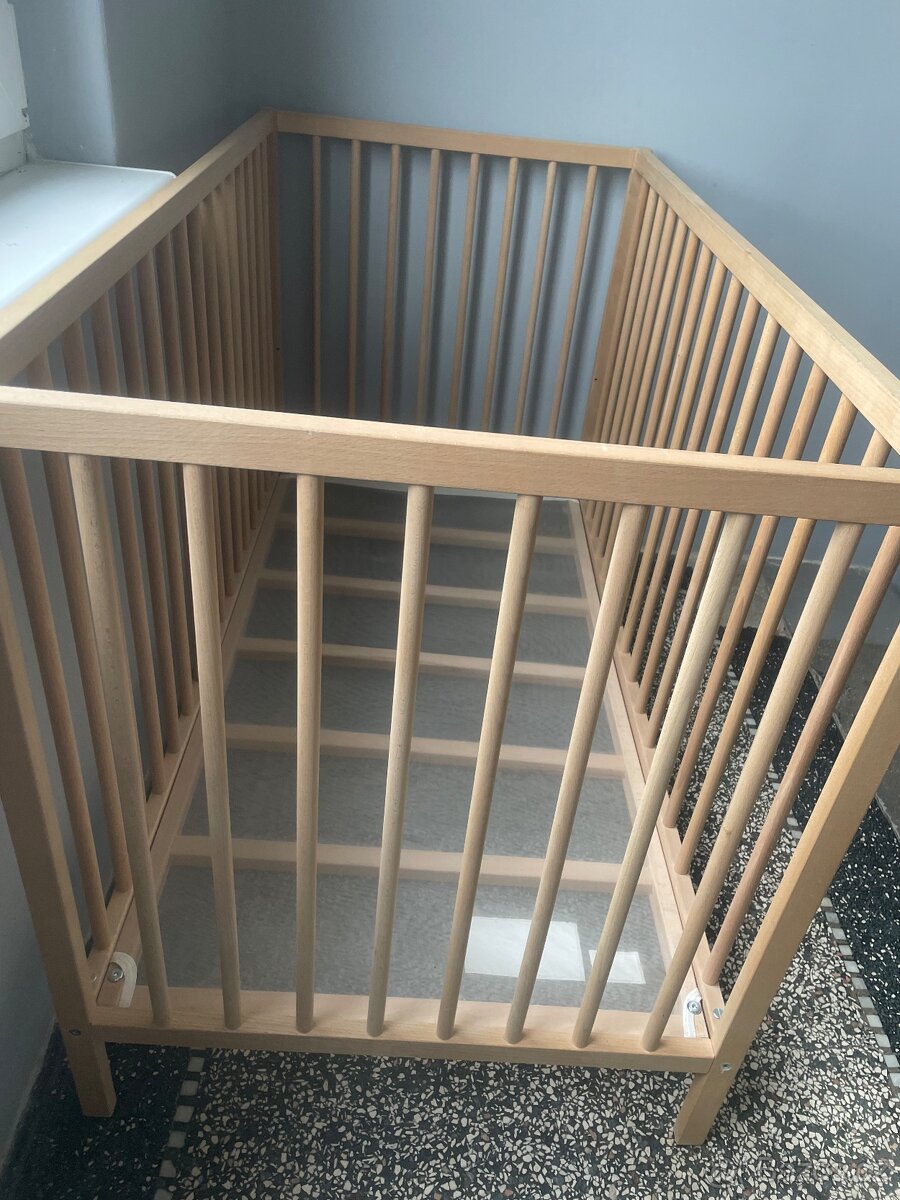Dětská dřevěná postýlka IKEA - 2