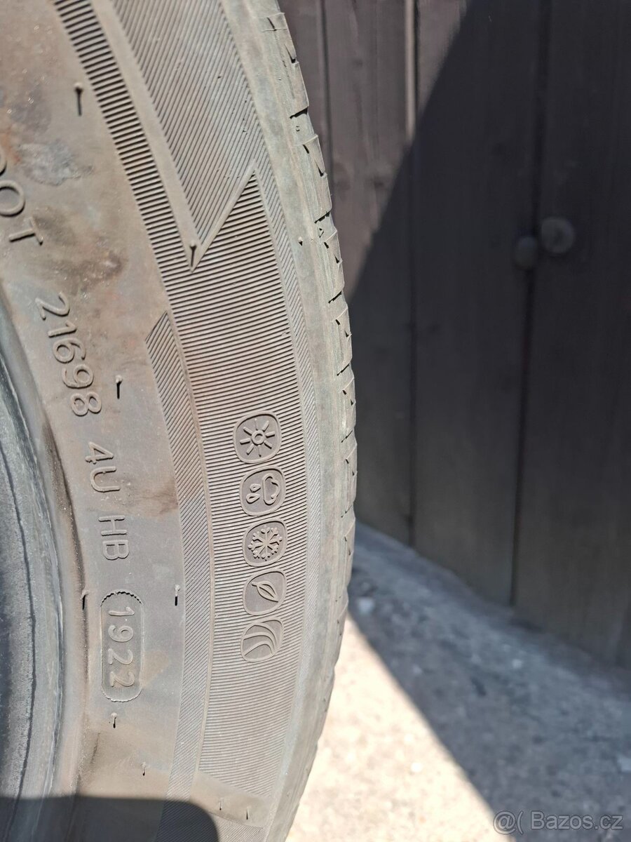Hankook Kinergy 4S2X 235/55 r19 - 2