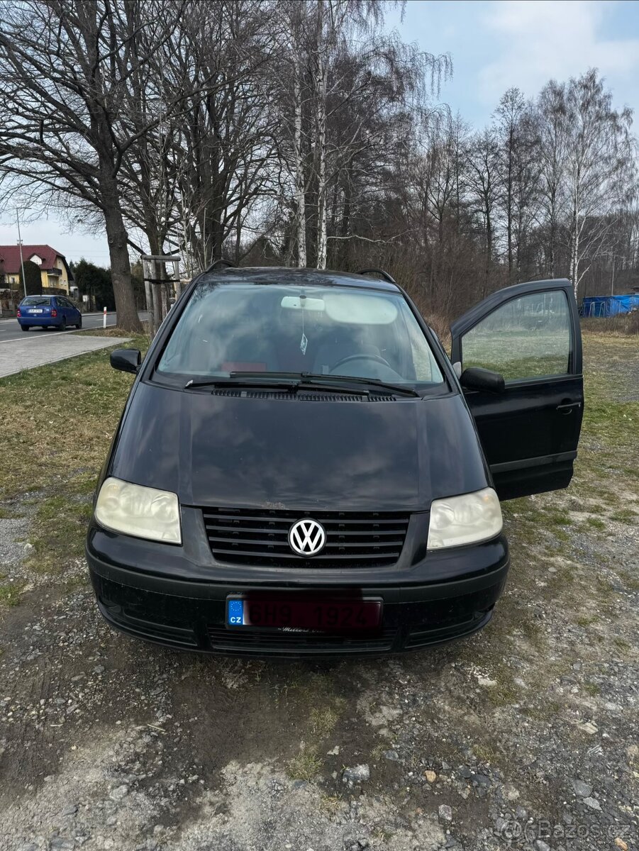 VW Sharan 1.9 96 kw, rok 2023 - 2