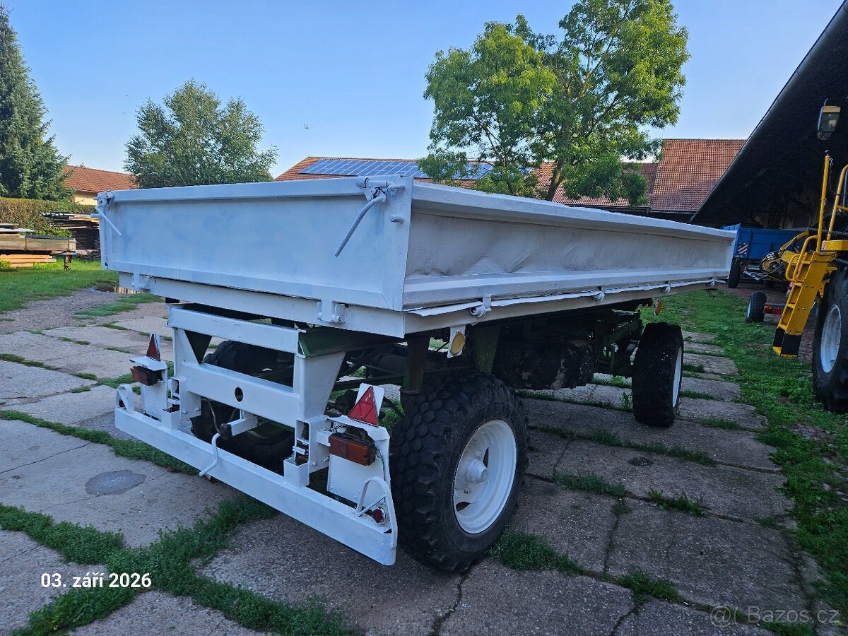 Kovový vlek za traktor 8t - 2