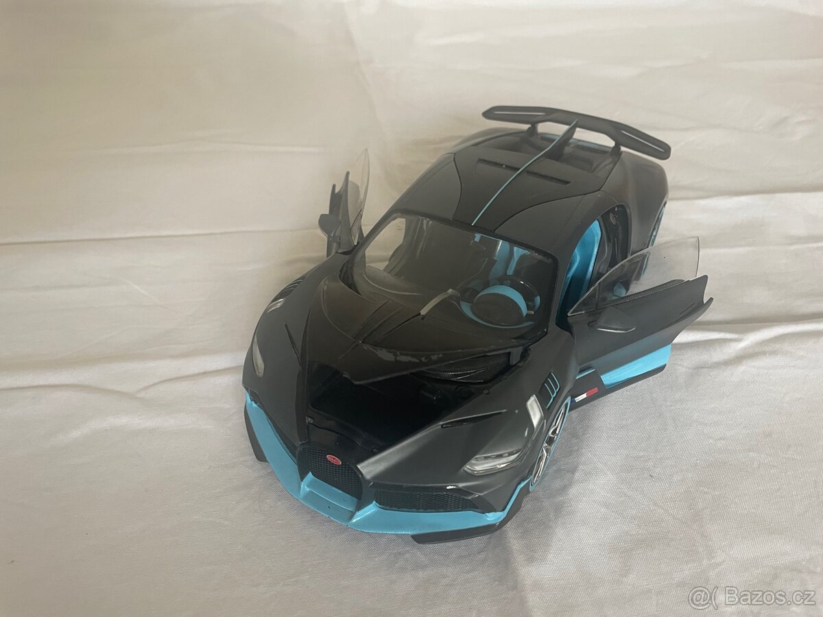 Auto z kvalitních materiálů - 2