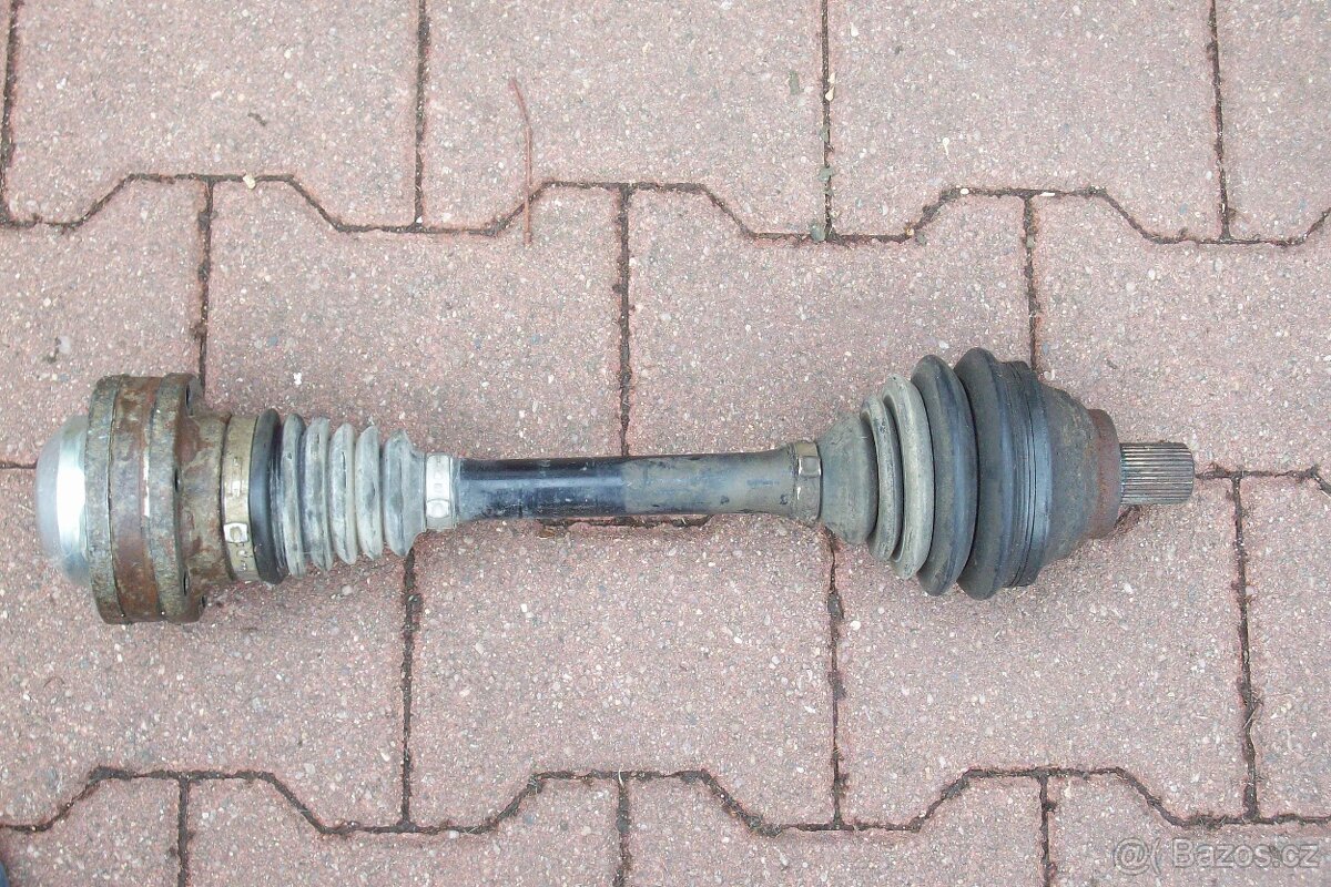 Prodám poloosy octávia 2 RS - 2