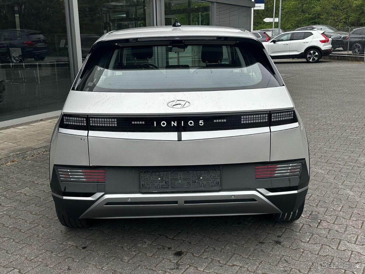 Ioniq 5 170PS 58kWh LED ACC Výhř NAV KAM AL DPH TpČerp 7/22 - 2