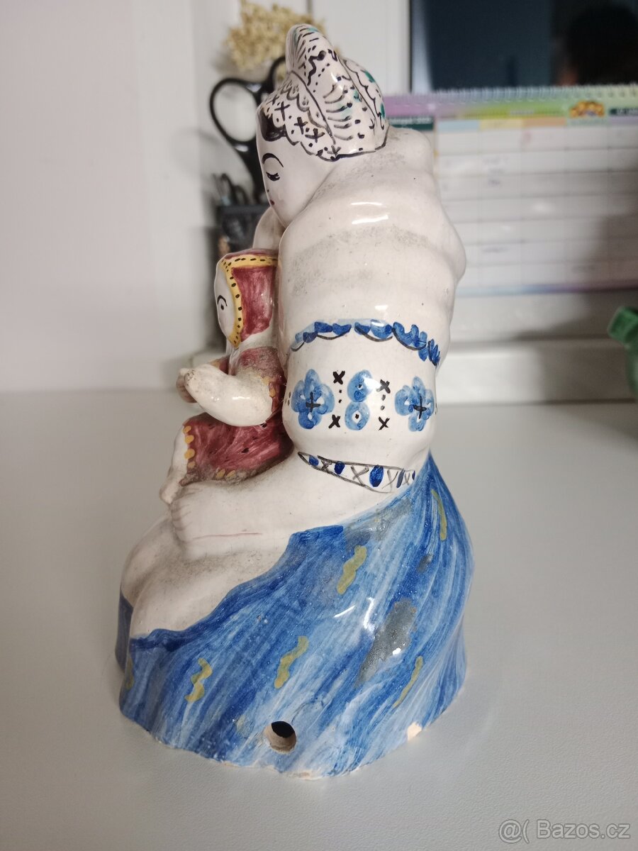 Keramická soška – matka s dítětem, ruční malba (17 cm) - 2
