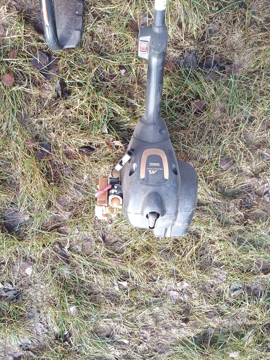 Prodám pilu a křovinořez.Uklid sklepa přešel jsem na aku - 2