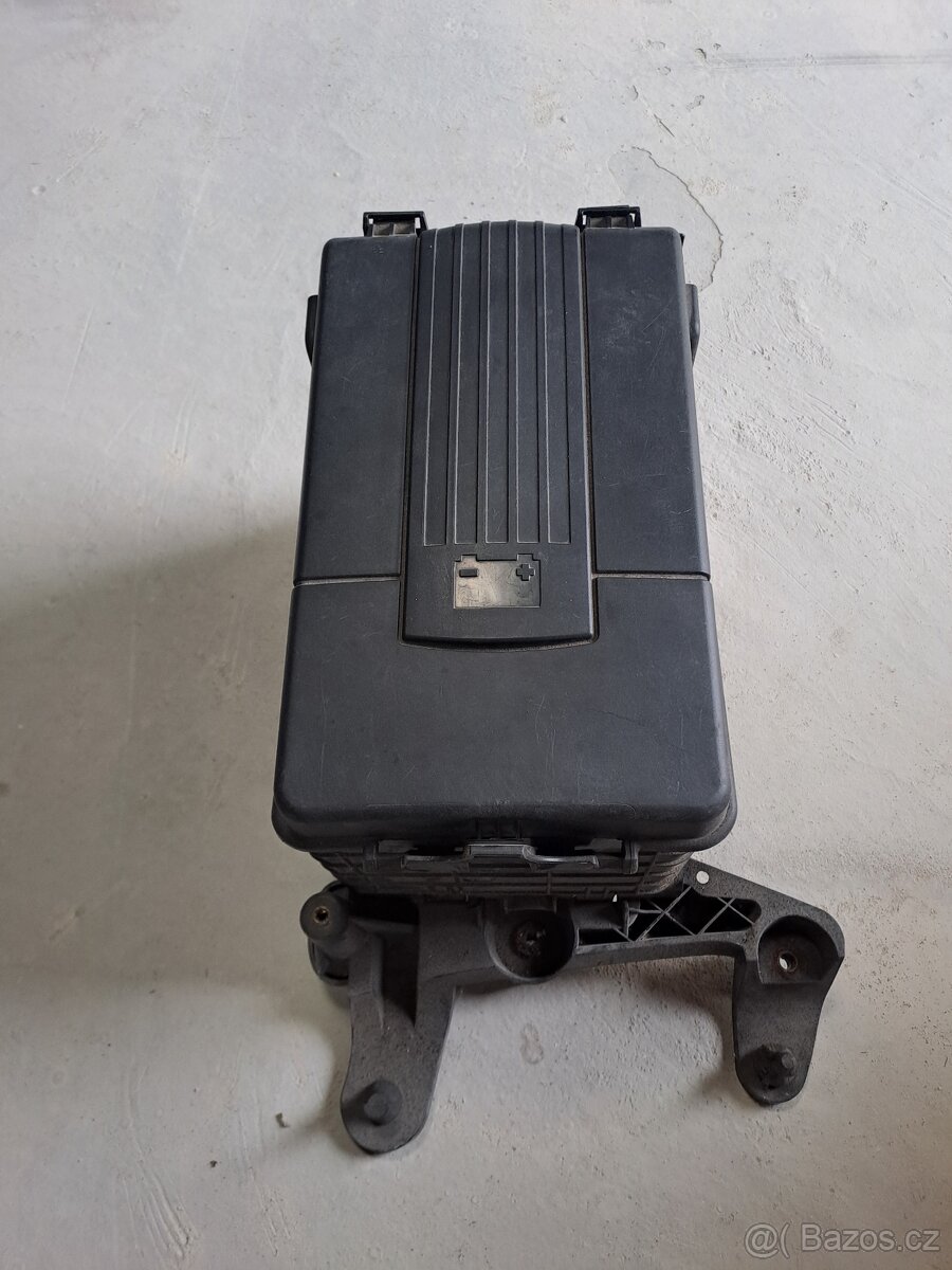 Držáky baterie Volkswagen/Škoda - 2