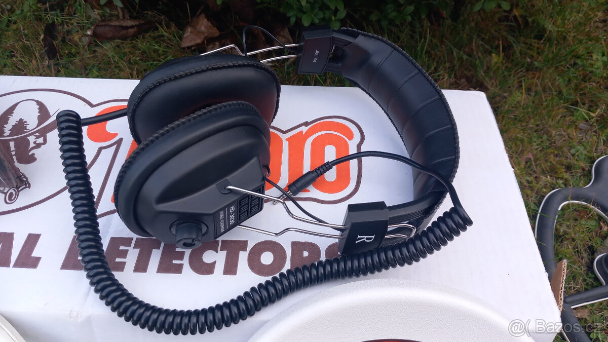 Detektor kovů Tesoro Cortes - 2