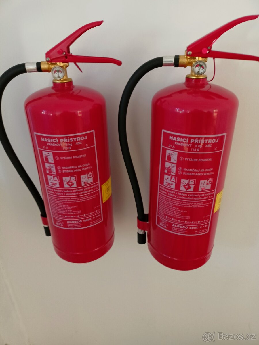 prodám hasící přístroje 2 ks - 2