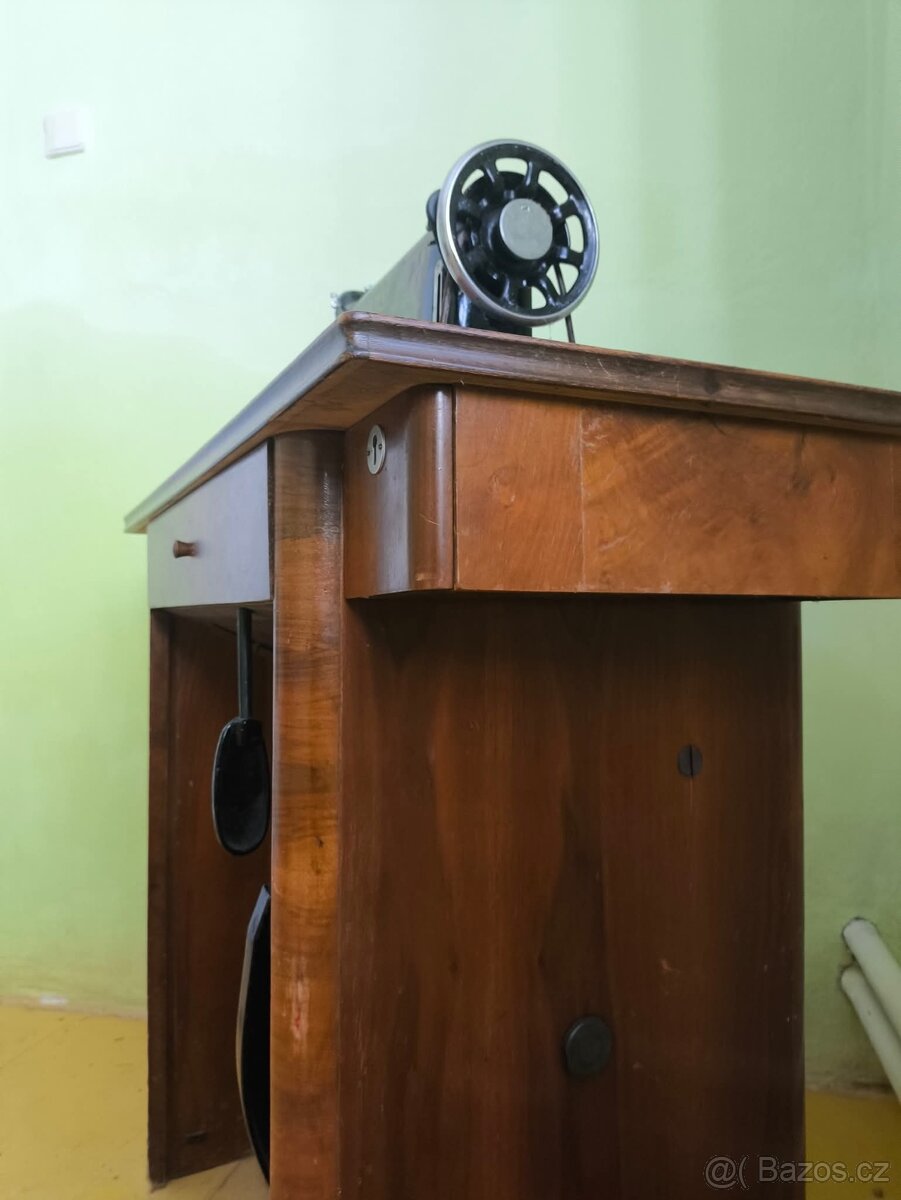 ŠLAPACÍ STROJ ZETINA - 2